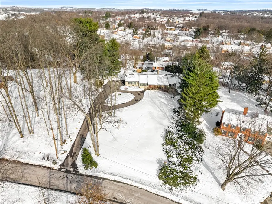 108 Highland Dr, Peters, PA 15317 - Image #2