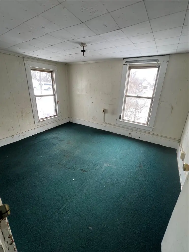 220 Mylan St, Oil City, PA 16301 - #2