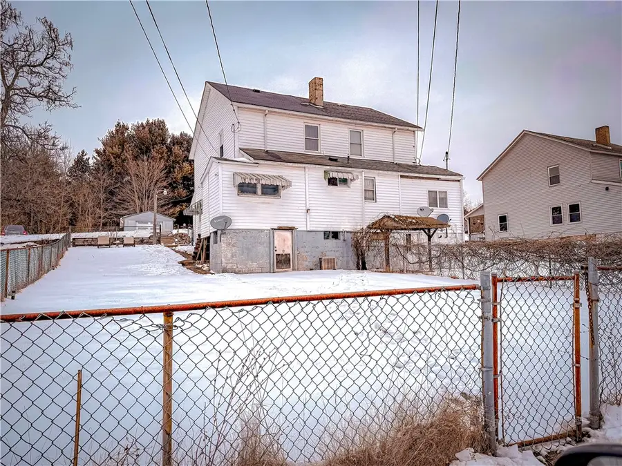 345 Top St, Georges, PA 15478 - #2