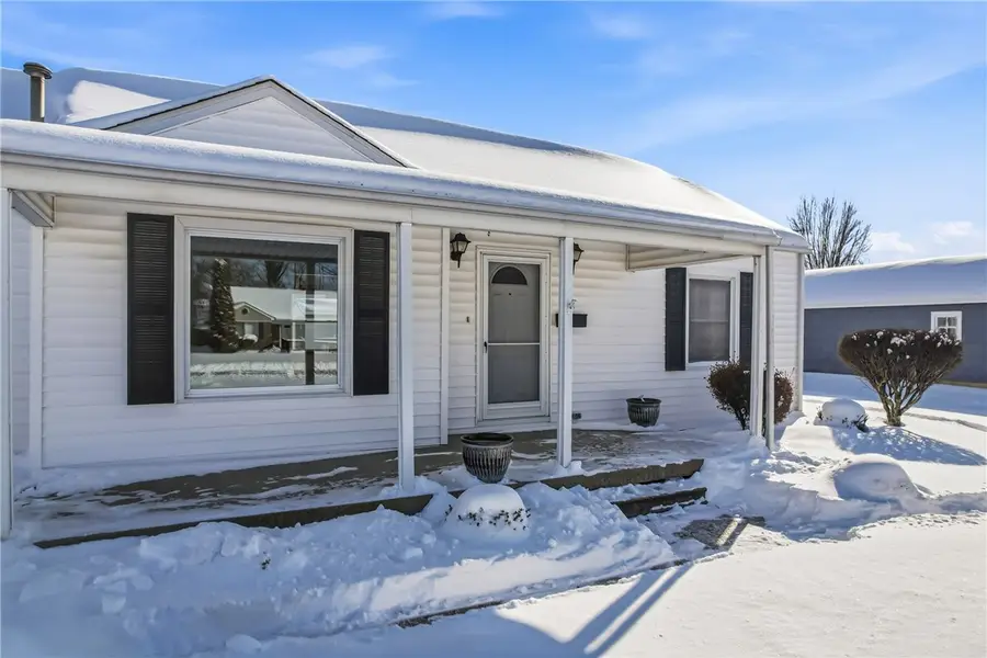 96 N Crescent Dr, Hermitage, PA 16148 - Image #3