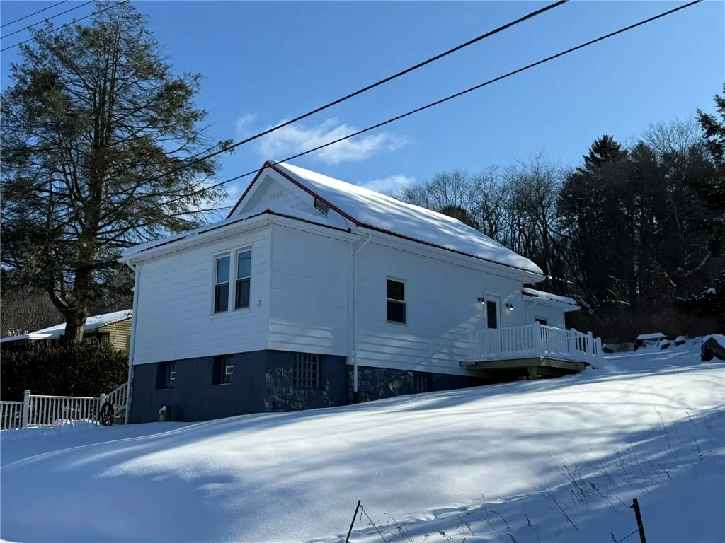 28 Bredin Ave, Meadowood, PA 16045 - #1