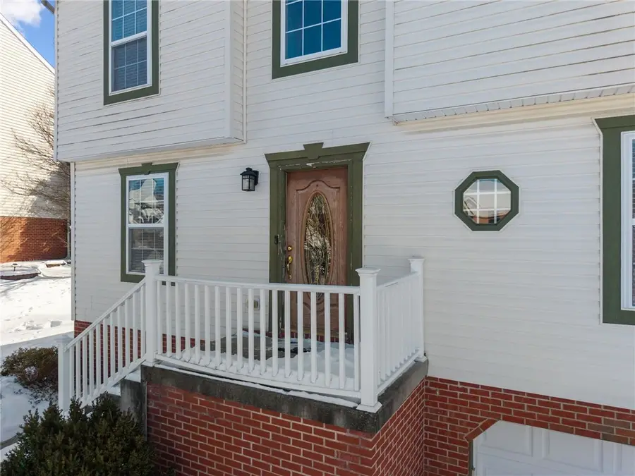 337 Chanticleer Cir, New Stanton, PA 15672 - Image #2
