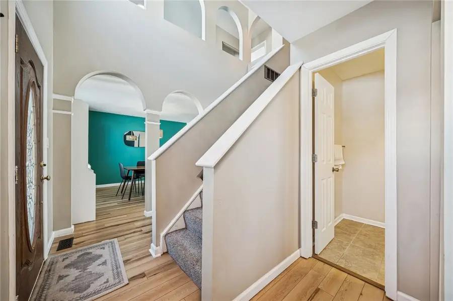 337 Chanticleer Cir, New Stanton, PA 15672 - Image #3