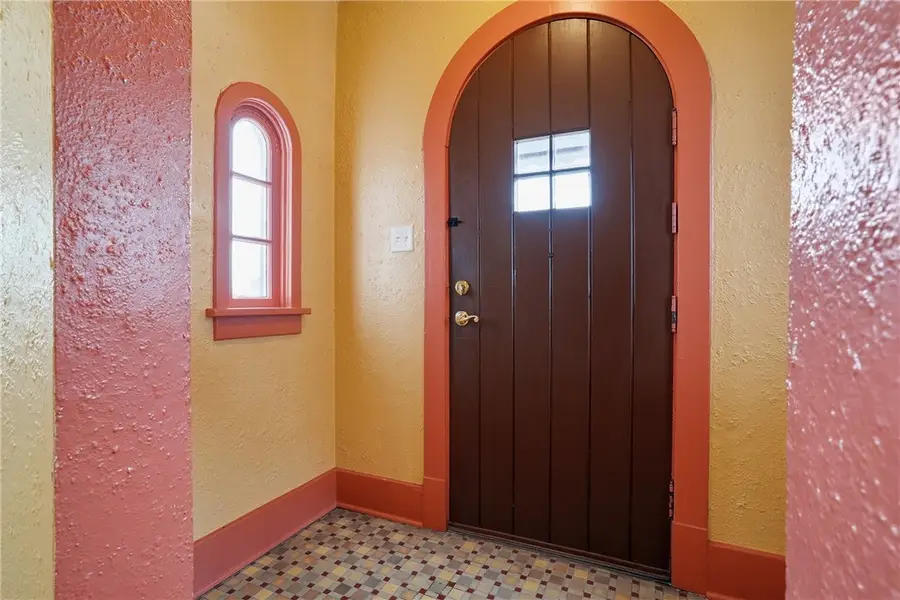 230 W Fulton St, Butler, PA 16001 - #3