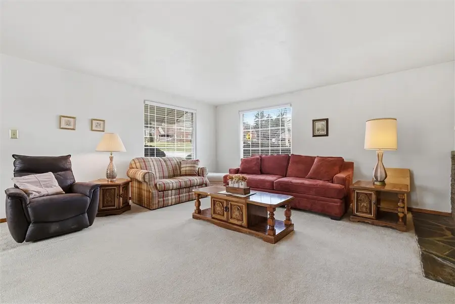 2001 Cypress Dr, White Oak, PA 15131 - Image #3