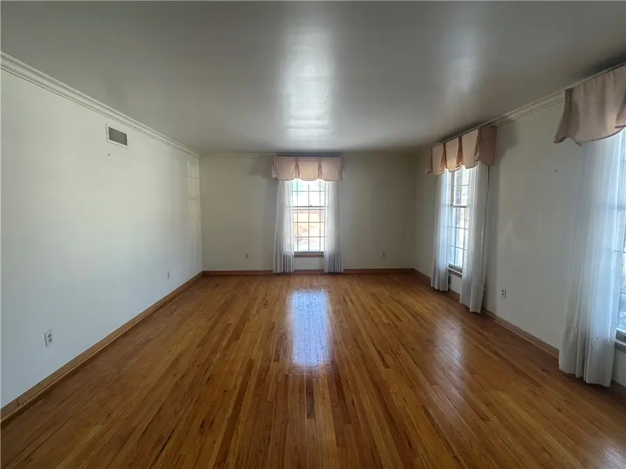 616 Edgewood Rd, Forest Hills, PA 15221 - #2