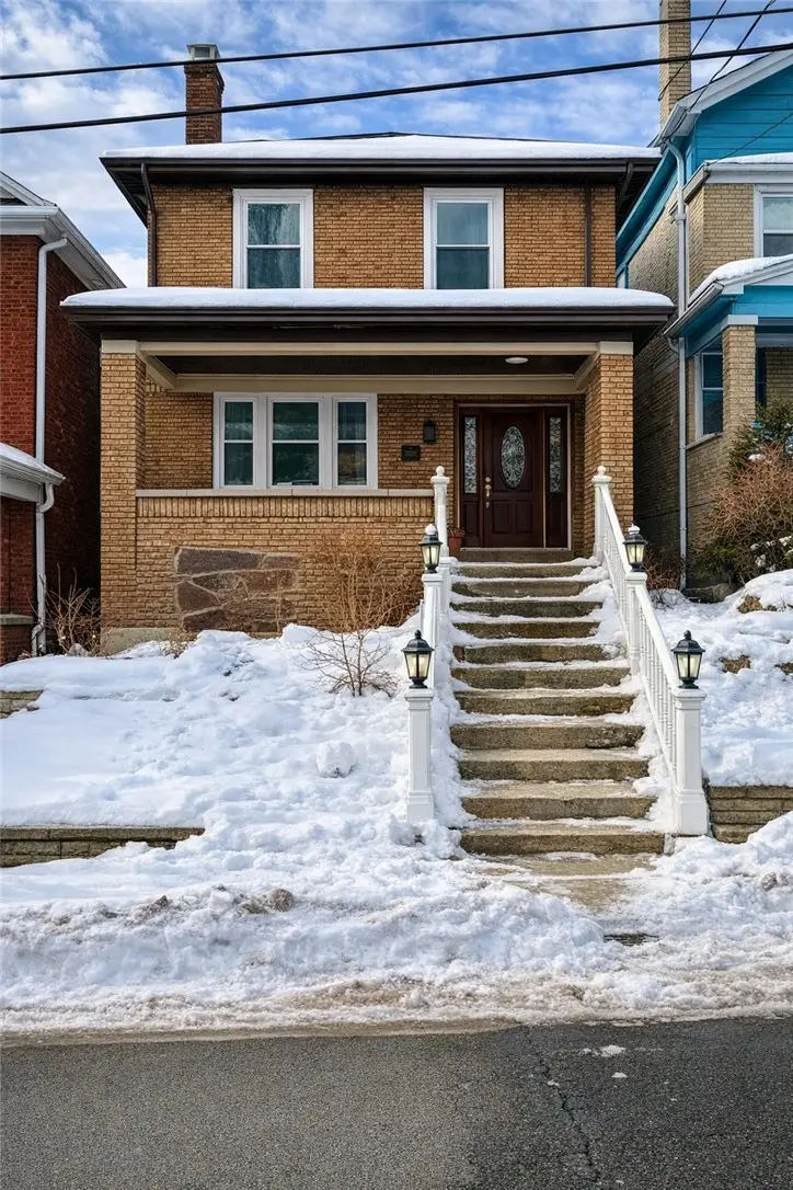 2812 Brentwood Ave, Brentwood, PA 15227 - #1