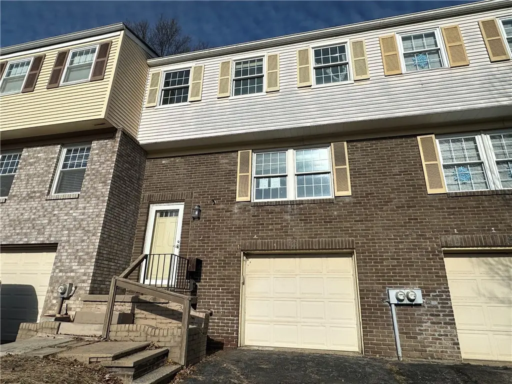 153 Hunting Creek Rd, Canonsburg, PA 15317 - Image #1