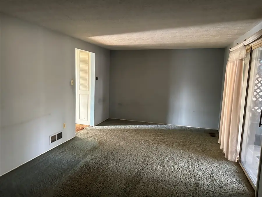 153 Hunting Creek Rd, Canonsburg, PA 15317 - Image #2