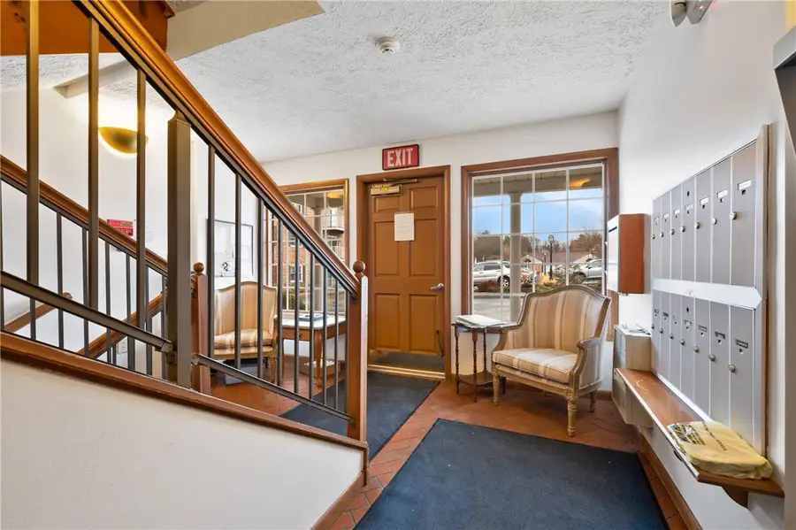 601 Dehaven Court, Glenshaw, PA 15116 - #2