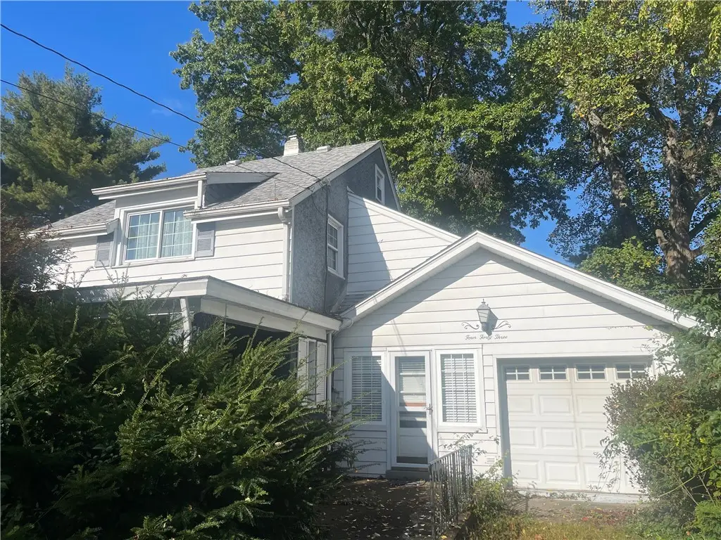 443 Vernon St, New Kensington, PA 15068 - #1