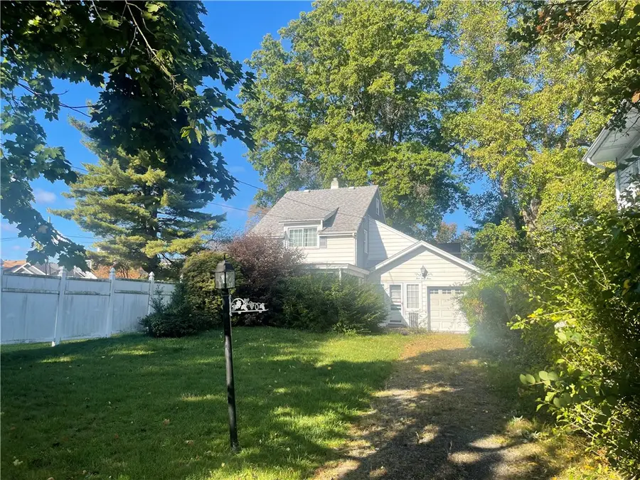 443 Vernon St, New Kensington, PA 15068 - #2