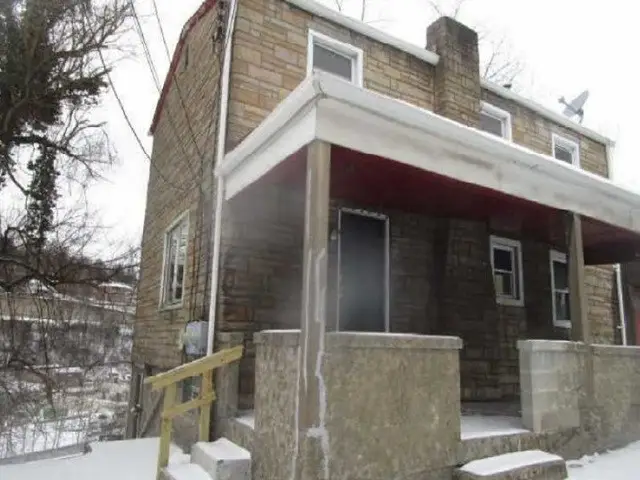 1526 Nobles Ln, Pittsburgh, PA 15210 - Image #2