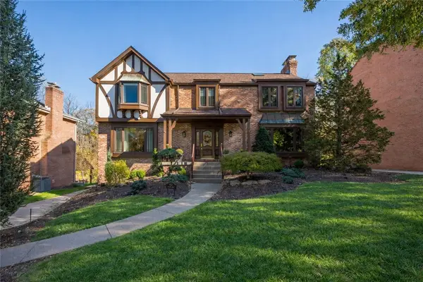 421 Oaklawn Dr, Upper St Clair, PA 15241