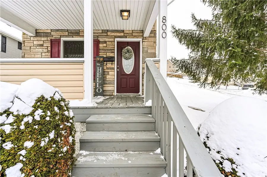 800 N 4th St, Jeannette, PA 15644 - #3