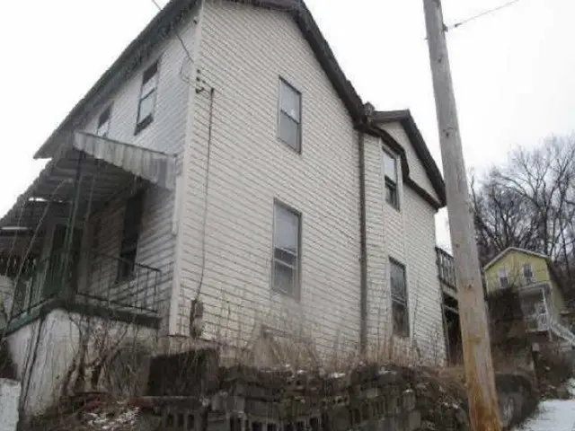439 Alexander St, McKees Rocks, PA 15136 - #2