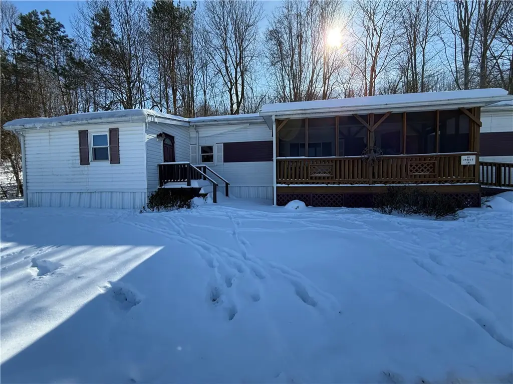 10 Spruce Ln, Chevy Chase Heights, PA 15701 - #1