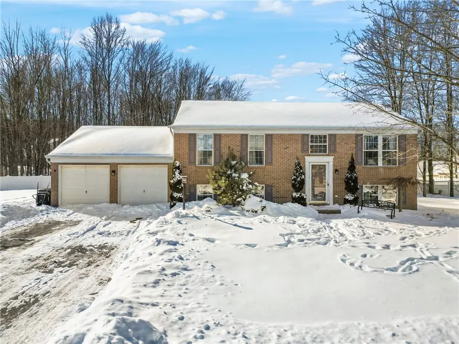 130 Neshannock Trails Dr, Neshannock Township, PA 16105 - #2