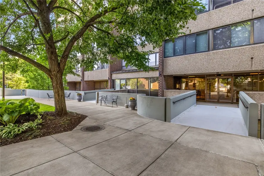 750 Washington Road #409, Mount Lebanon, PA 15228 - #2