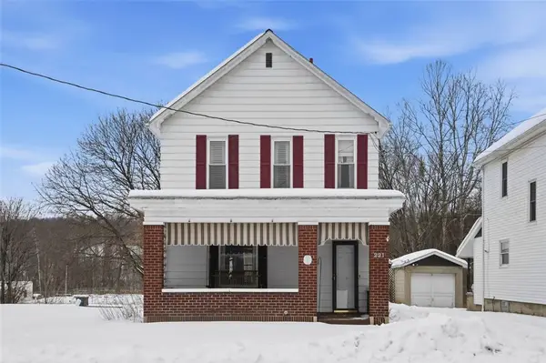 221 Kay St, Wampum, PA 16157