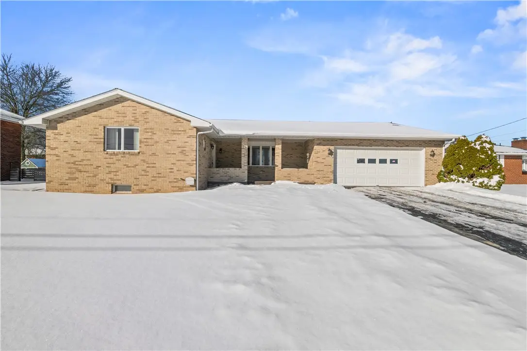 230 Roebling Dr, Saxonburg, PA 16056 - #1