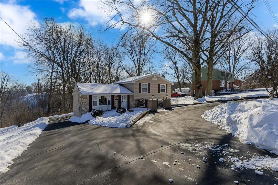 118 Rivercrest Dr, Carnot Moon, PA 15108 - #1