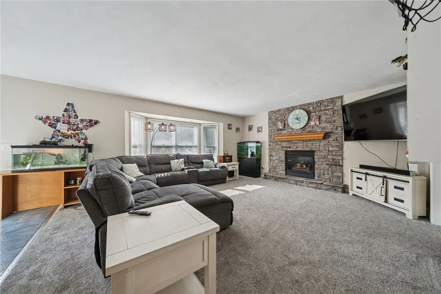 227 Sandworks Rd, Hempfield, PA 15639 - #3