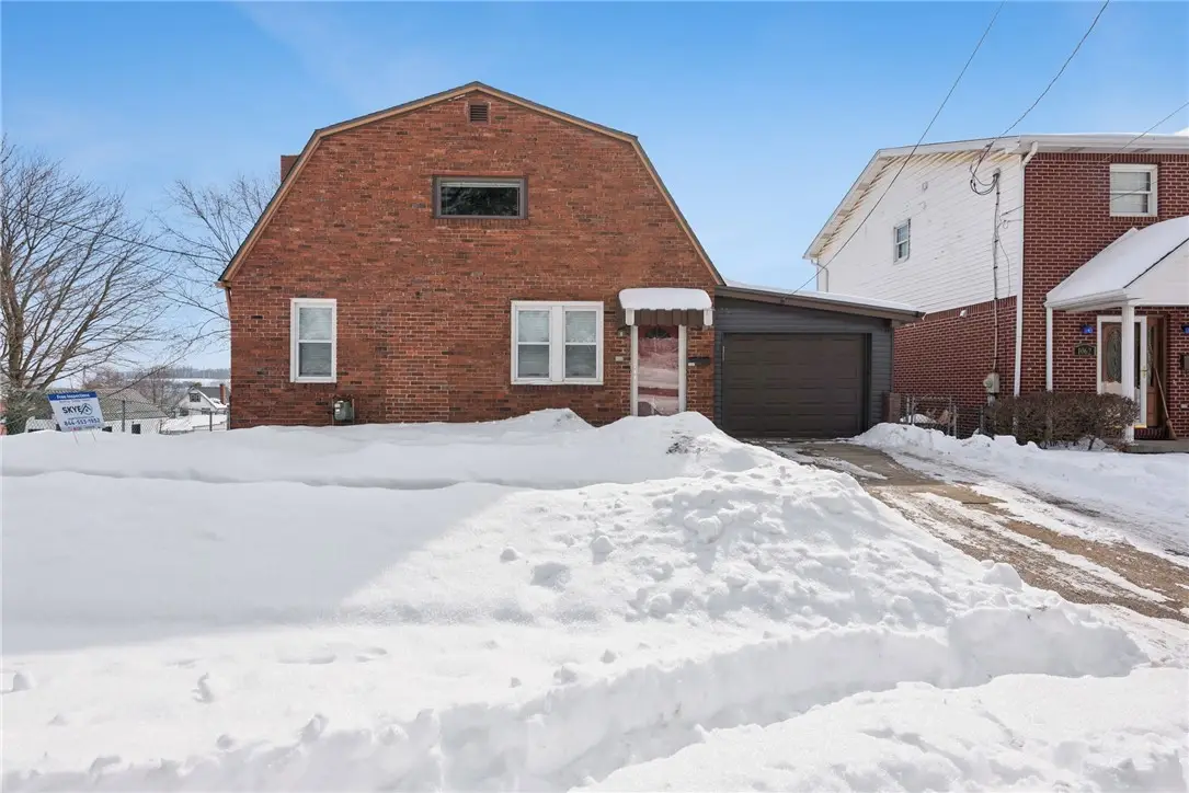 1066 Roup Ave, Brackenridge, PA 15014 - #1