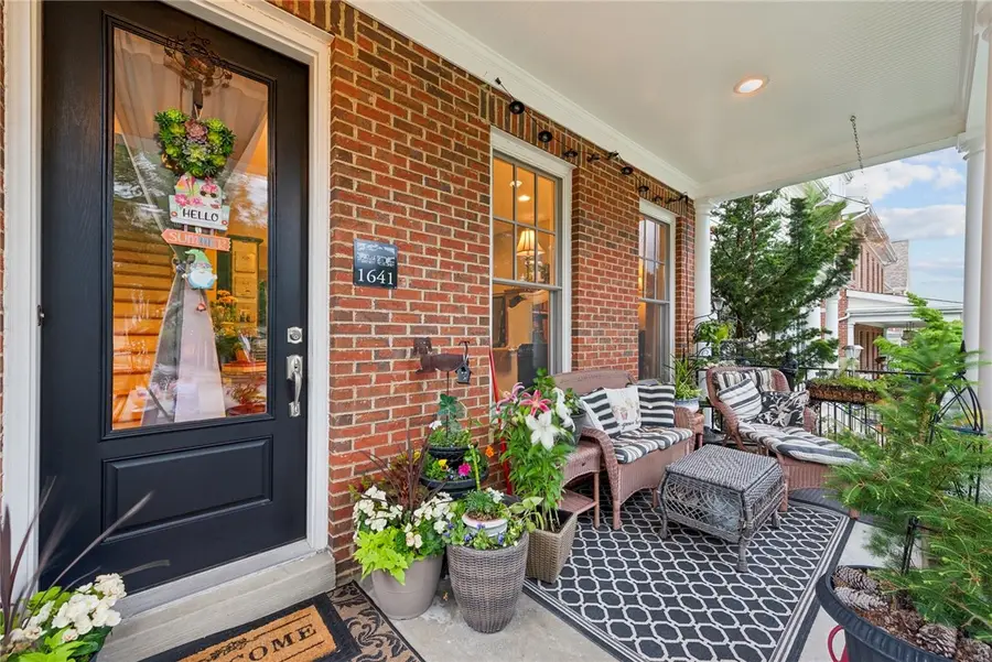 1641 Overton Ln, Squirrel Hill, PA 15217 - #3