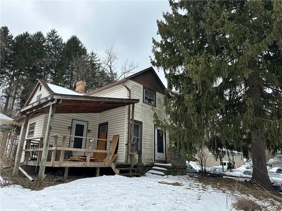 630 Prospect St, Crescent, PA 15046 - #2