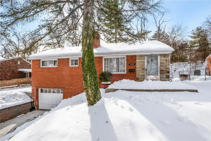 656 Oxford Blvd, Mount Lebanon, PA 15243 - #2