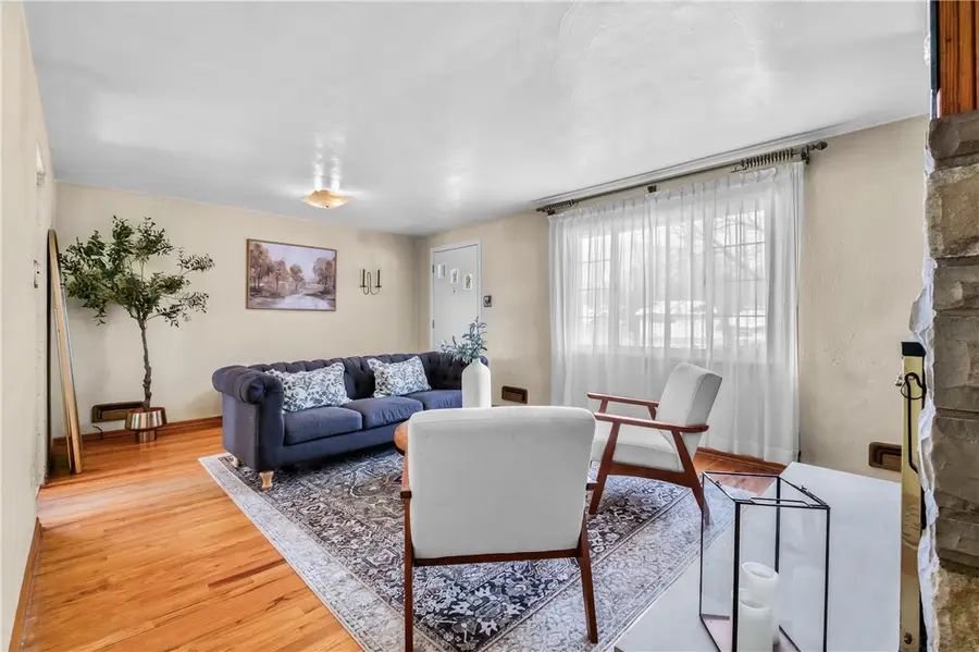 656 Oxford Blvd, Mount Lebanon, PA 15243 - #3