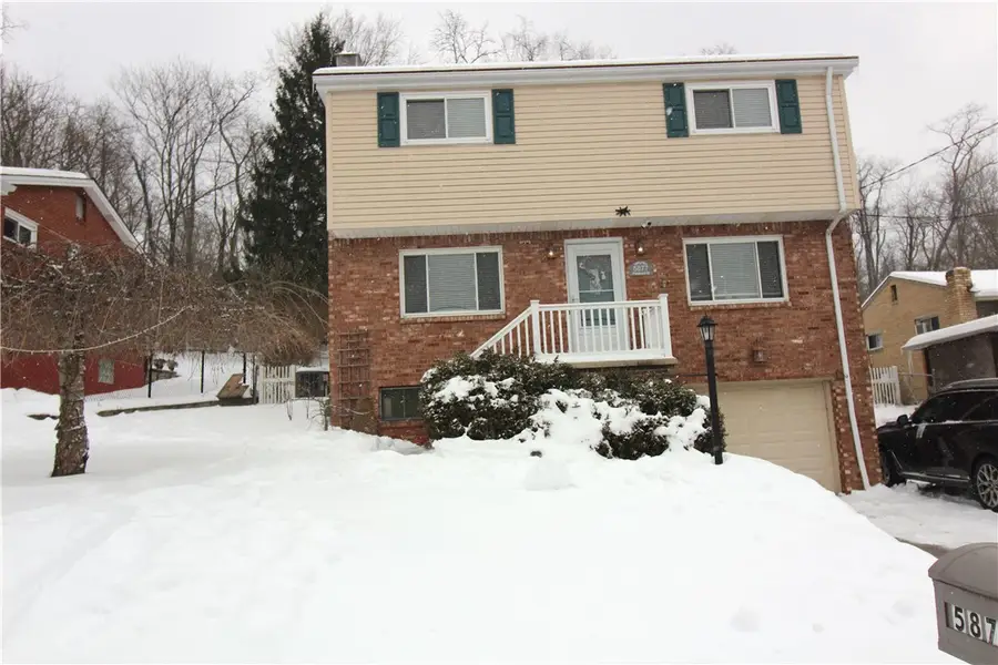 5877 Pleasant St, South Park, PA 15129 - #2