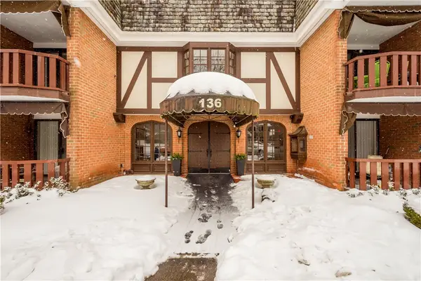 136 Centennial #305, Sewickley, PA 15143