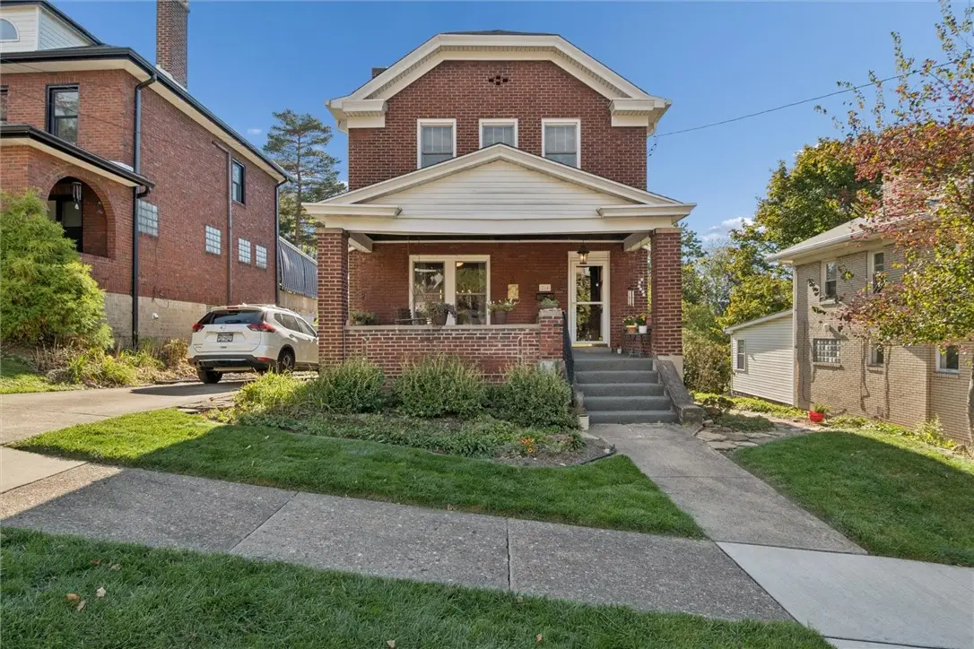 214 Parkside Ave, Mount Lebanon, PA 15228 - #1