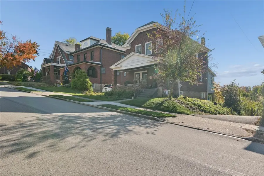 214 Parkside Ave, Mount Lebanon, PA 15228 - #3