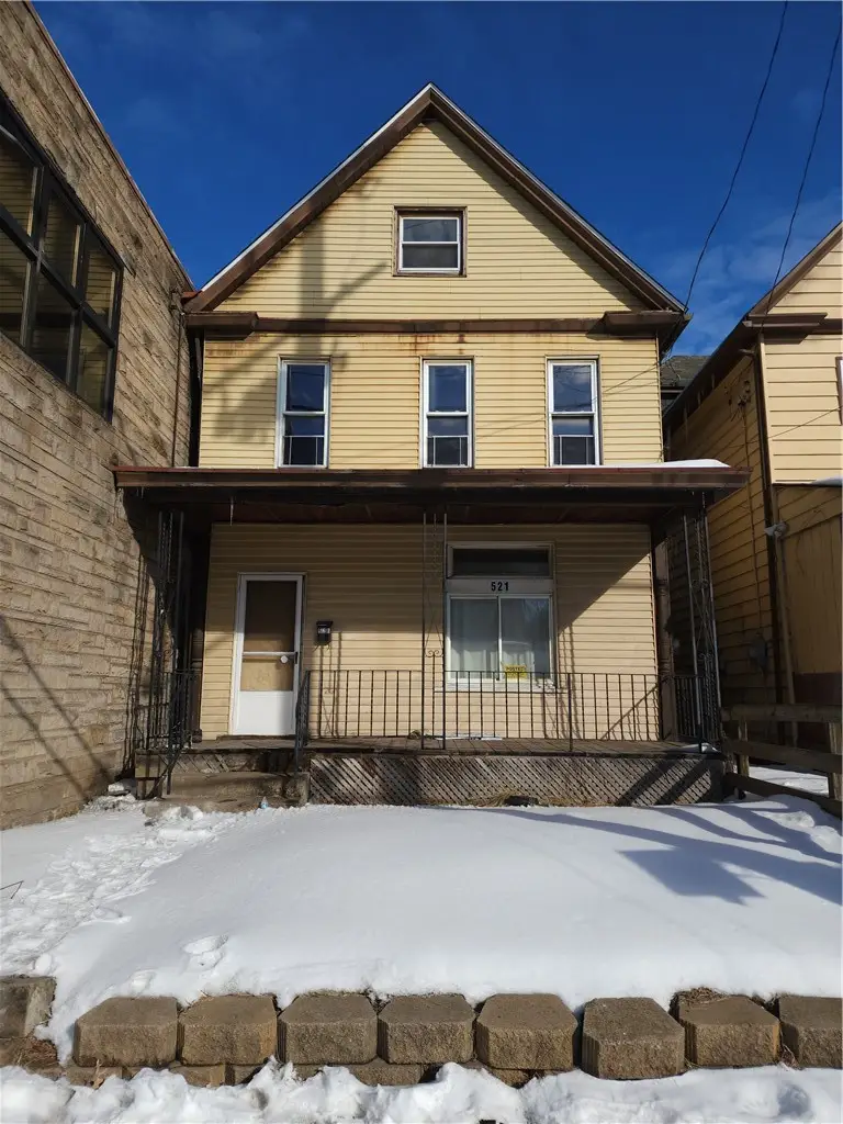 521 Bessemer Ave, East Pittsburgh, PA 15112 - #1