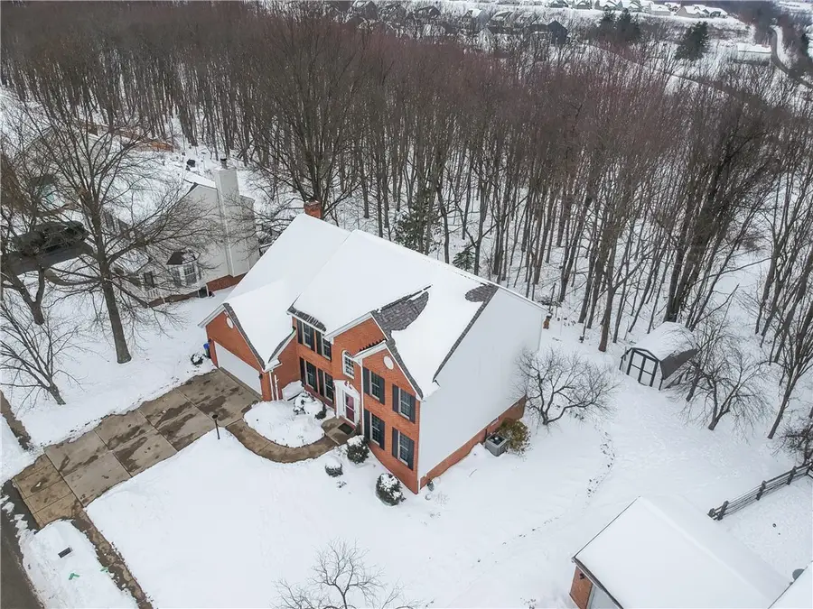 704 Helen Court, Cranberry Township, PA 16066 - Image #2