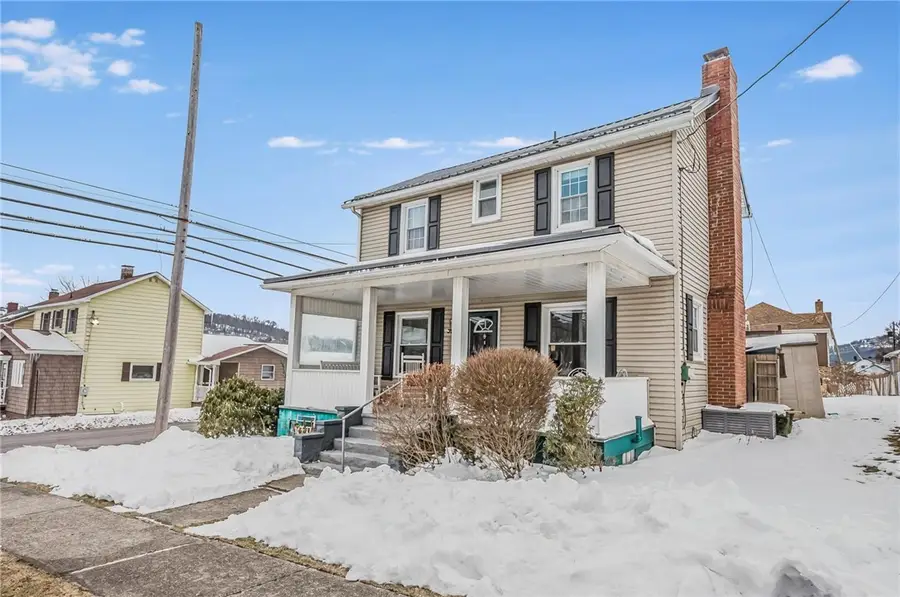 301 8th St, Windber, PA 15963 - #2