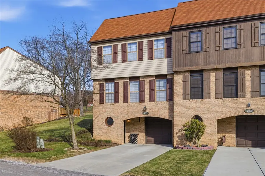 401 Maywood Dr, Bethel Park, PA 15102 - #2