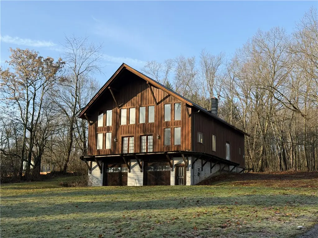 461 Grove Street, Hermitage, PA 16148 - #1