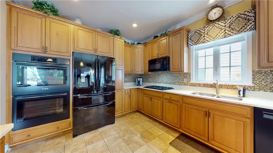 527 Pioneer Ln, New Sewickley, PA 15042 - #2