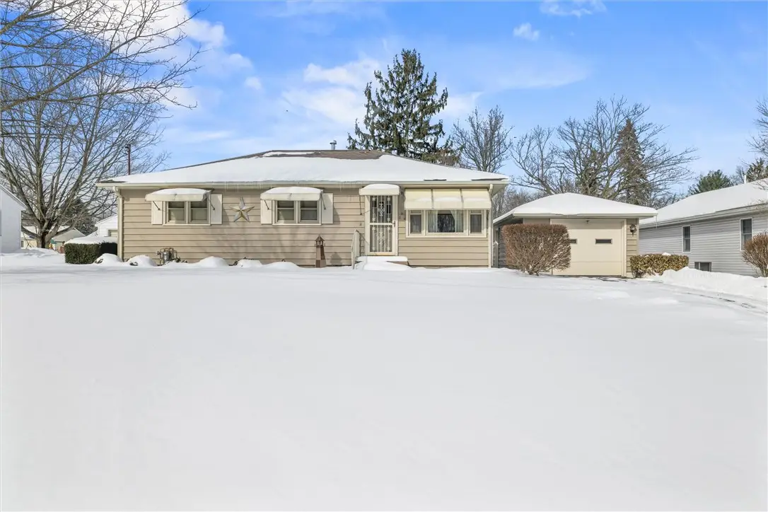 769 Clarksville Rd, Hermitage, PA 16148 - #1