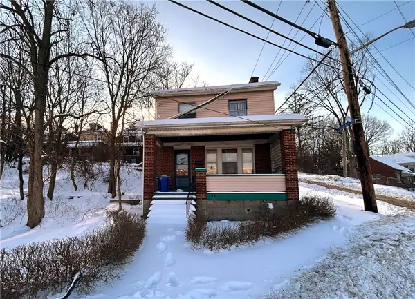 121 Boggston Ave, Beltzhoover, PA 15210