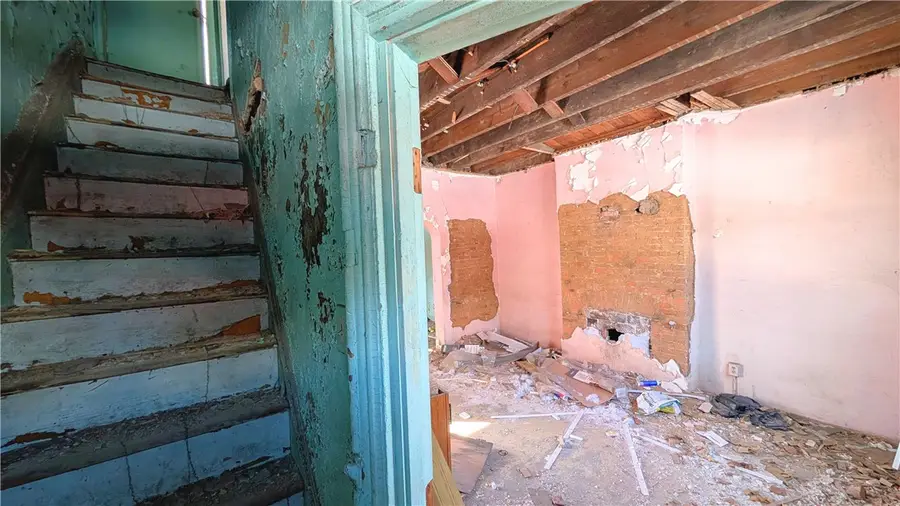 223 Lombard St, Pittsburgh, PA 15219 - #2