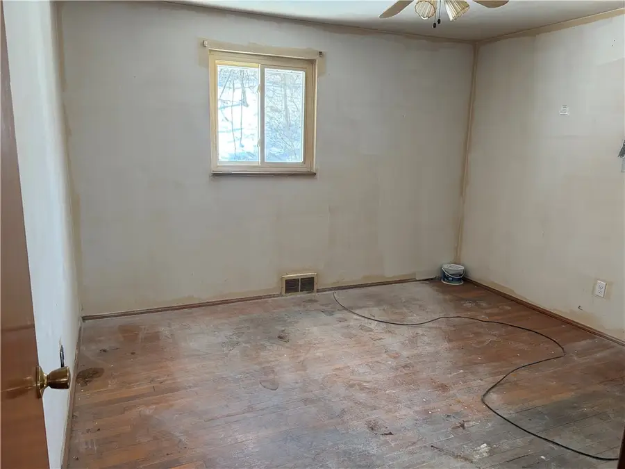 131 S Joslyn Dr, Penn Hills, PA 15235 - #2