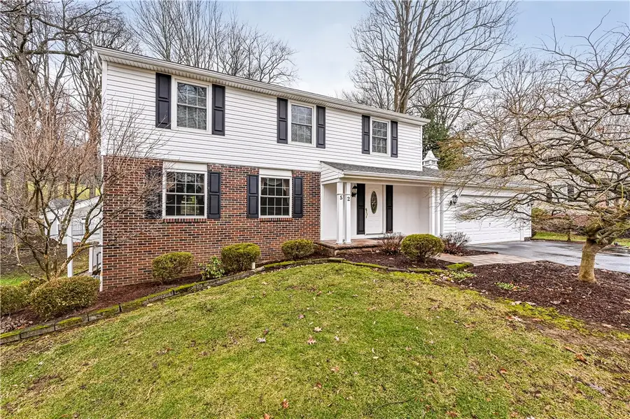 52 Greenview Dr, Hempfield Township, PA 15644 - #2