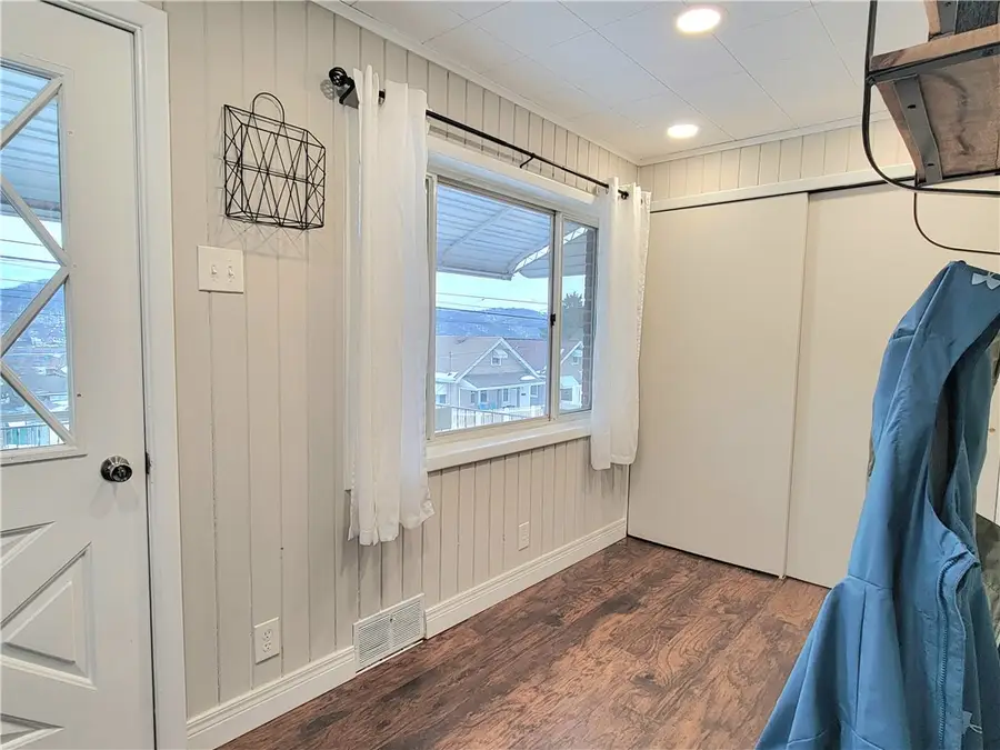 496 7th Ave, Moon, PA 15108 - #3