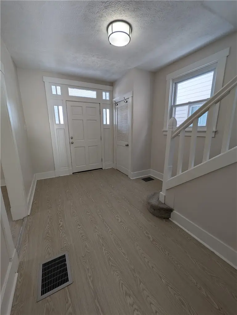 518 7th Ave, Coraopolis, PA 15108 - #3