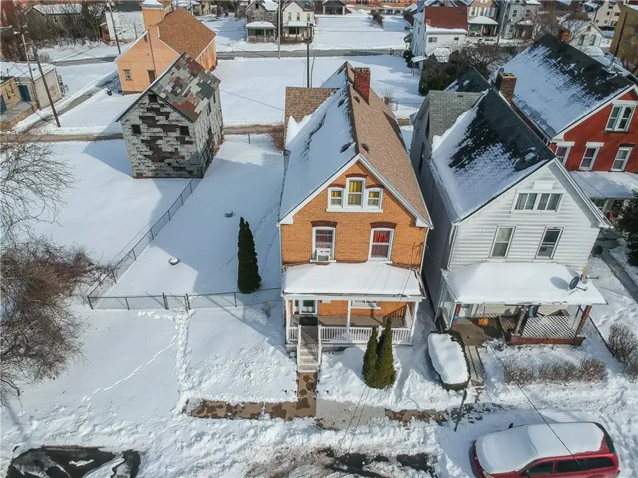 19 S 6th St, Duquesne, PA 15110 - #3